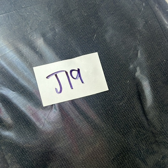 Adolfo sweater - Picture 8 of 8